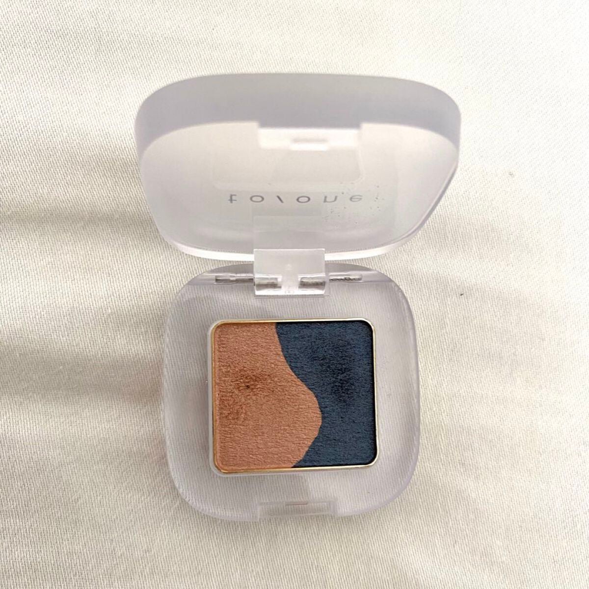 ペタル フロート アイシャドウ/to/one/アイシャドウパレットを使ったクチコミ(2枚目)