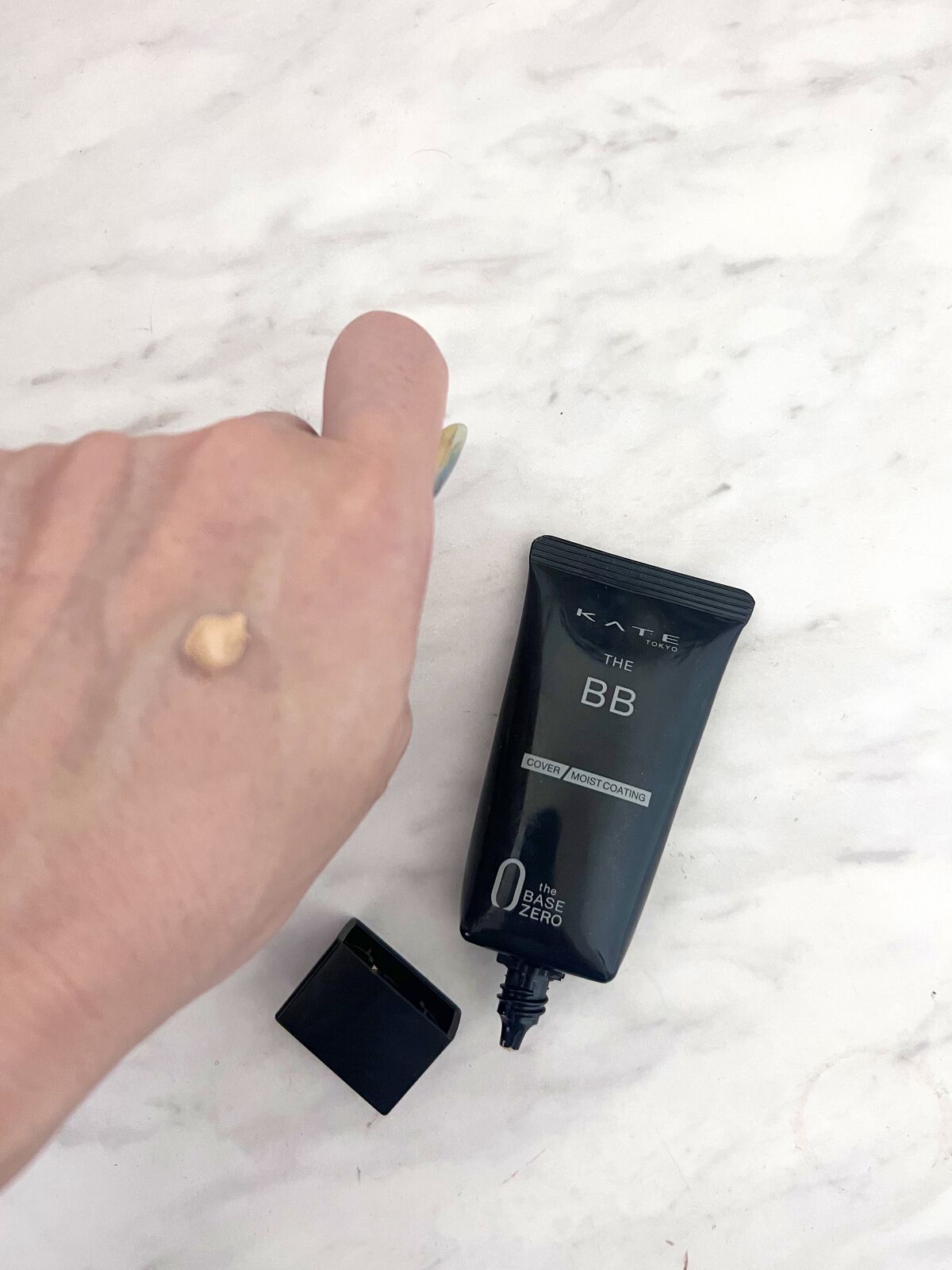 ザBB（カバー&モイストコーティング）/KATE/BBクリームを使ったクチコミ（2枚目）