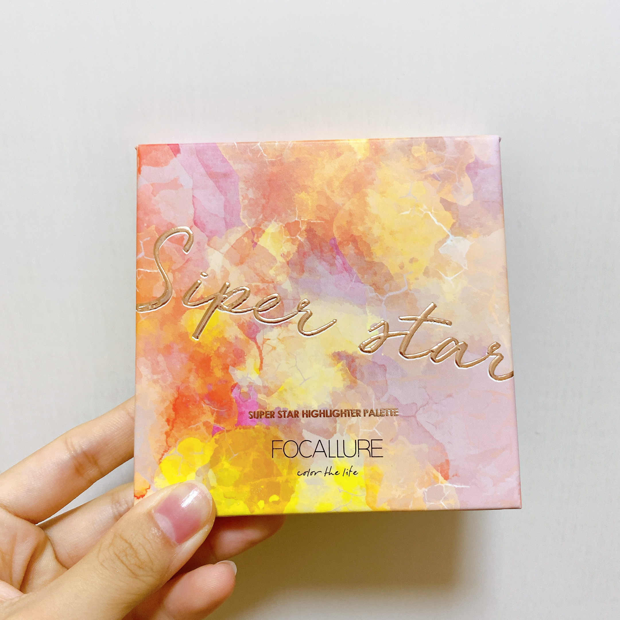 スーパースターハイライトパレット（日本限定パッケージ）/FOCALLURE/パウダーハイライトを使ったクチコミ（3枚目）