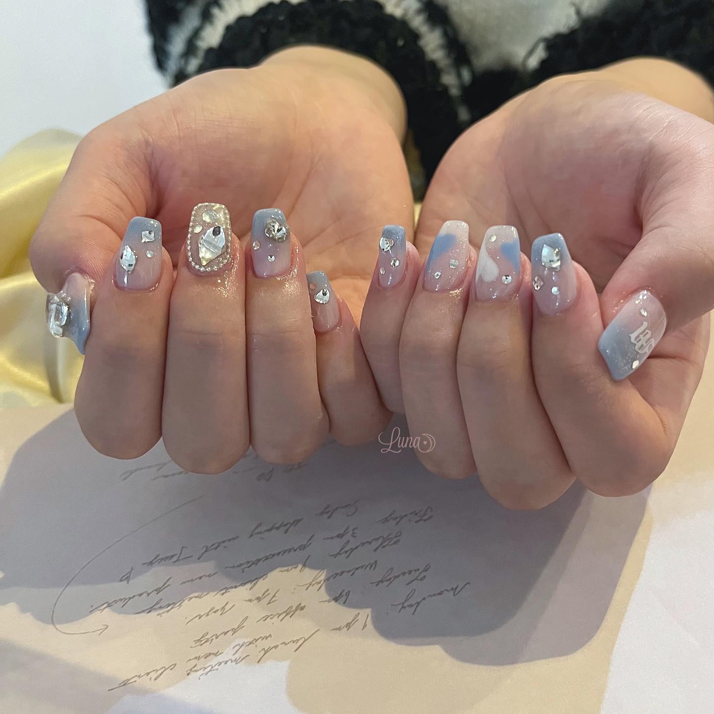 #ジェルネイル,#ワンカラーネイル,#ニュアンスネイル,#うるうるネイル,#ちゅるんネイル,#シンプルネイル,#パーツネイル,#透け感ネイル,#クリアネイル,#ぷっくりネイル,#ちぐはぐネイル,#韓国ネイル,#きらきらネイル,#うるつやネイル,#フレンチガーリーネイル,#グラデーションネイル,#マグネットネイル,#水色ネイルのネイルデザイン