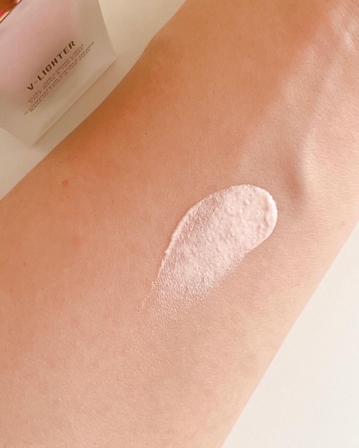 Vライター/ヴァレンティノ ビューティ/化粧下地を使ったクチコミ（3枚目）
