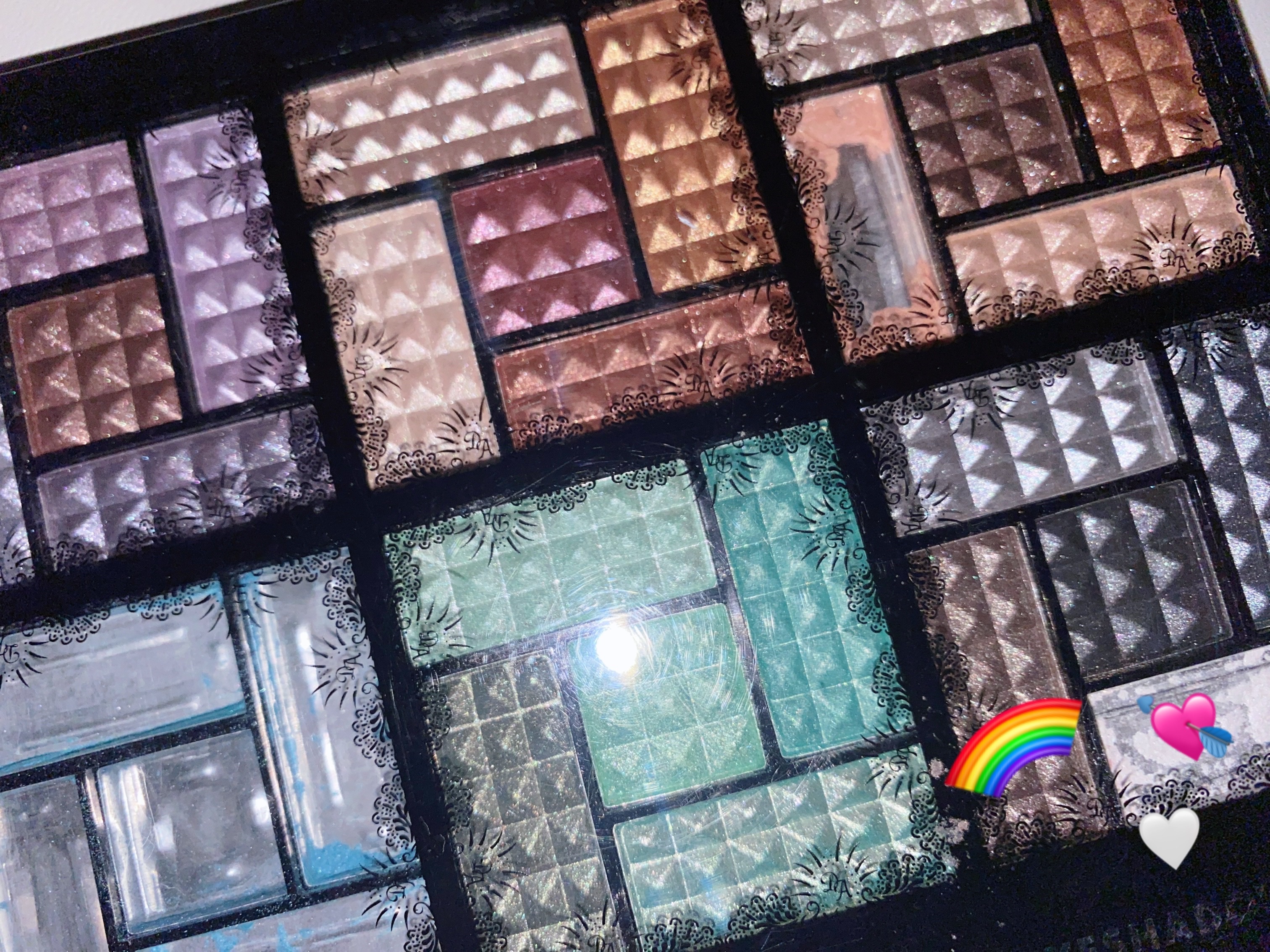 30COLORSEYESHADOWPALETTE/Dolly Angel/アイシャドウパレットを使ったクチコミ（1枚目）