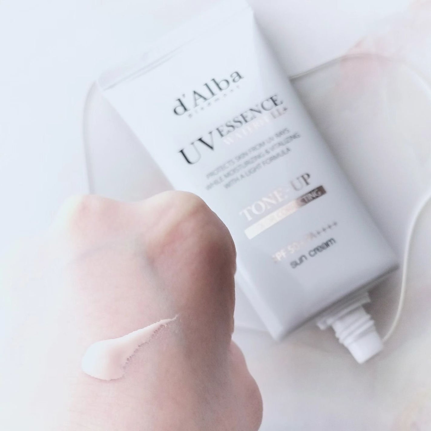 ウォータフルトーンアップサンクリーム/ダルバ/日焼け止めクリームを使ったクチコミ(2枚目)