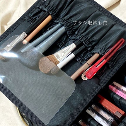 みんく on LIPS 「見た目も可愛いメイクボックスのご紹介🙌中の仕切りは取り外しでき..」(5枚目)