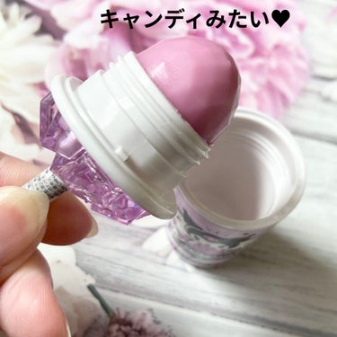 サンリオ ドリンクみたいなリップバームのクチコミ「\\見た目も可愛くていい香り💜//


グレープ&ミントの香り🍇💕



✦ฺ#サンリオ#ドリ.....」（2枚目）