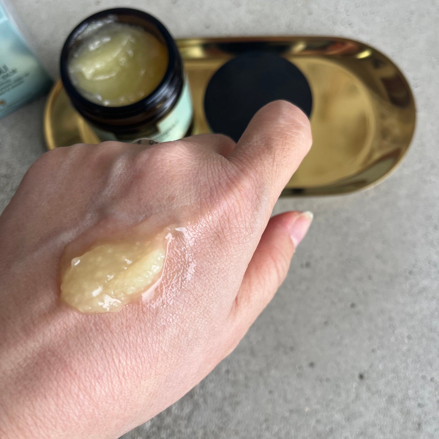 マンダリン&パルマローザ オーガニックハンドクリーム/AROMA CURE/ハンドクリームを使ったクチコミ(2枚目)