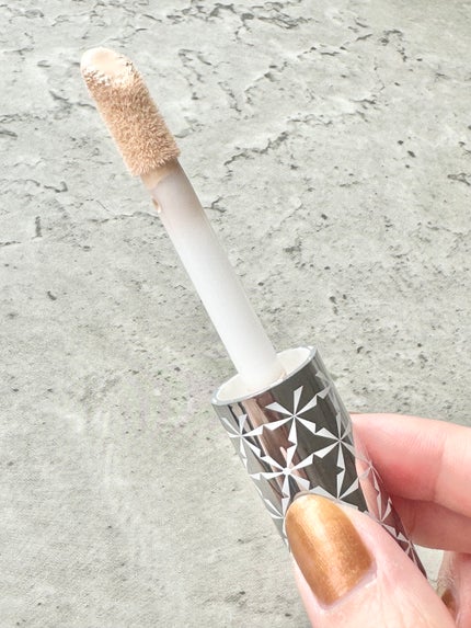 リアル フローレス ウェイトレス パーフェクティング コンシーラー/ローラ メルシエ/リキッドコンシーラーを使ったクチコミ(6枚目)