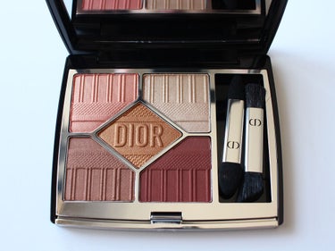 Dior　サンク クルール クチュール　479

見た瞬間可愛すぎて絶対買おうと思いました！

捨て色なし、しっとり密着
この夏活躍です！