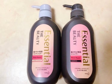 エッセンシャル 
Essential THE BEAUTY 髪のキメ美容シャンプー／
コンディショナー＜モイストリペア＞   ¥550

point 
・髪のキメがそろった状態
・18-MEA配合
・ダ