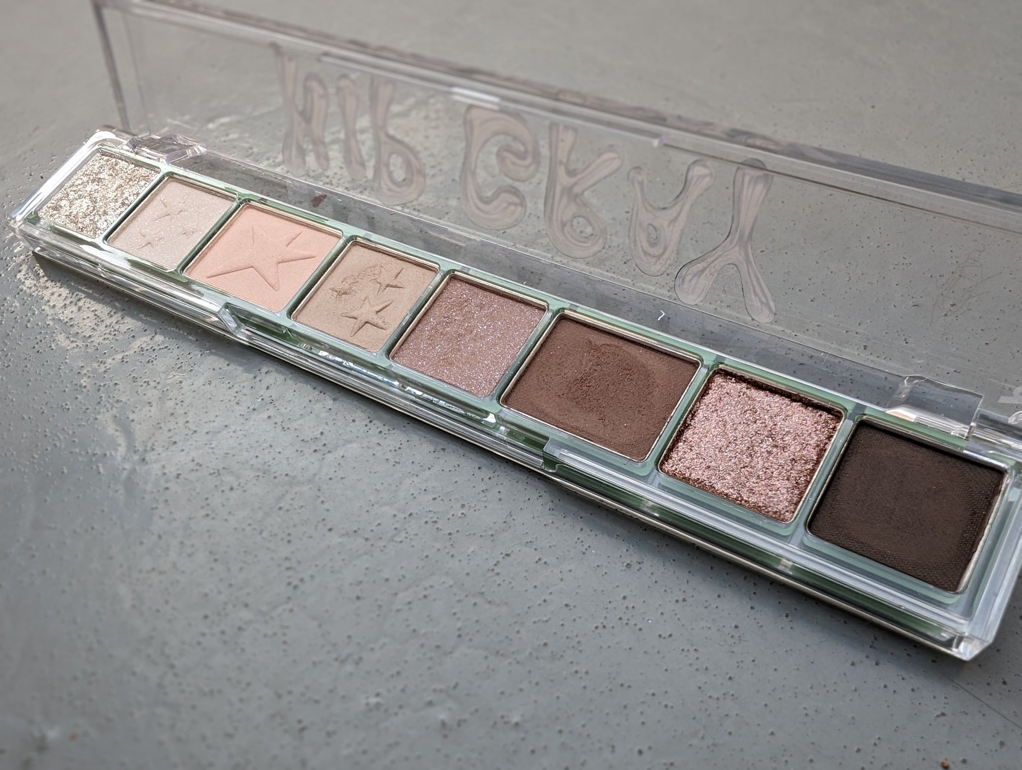 オール テイク ムード パレット(24AD) 【旧】17 HIP GRAY/PERIPERA/アイシャドウパレットを使ったクチコミ（1枚目）