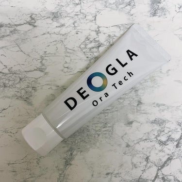 DEOGLA Ora Tech（デオグラオーラテック）

創業200年ガラスメーカーが開発した、口臭ケア歯磨き粉です。

デオグラオーラテックでブラッシングすることで、原因*を除去。
口臭を防いでスッキ