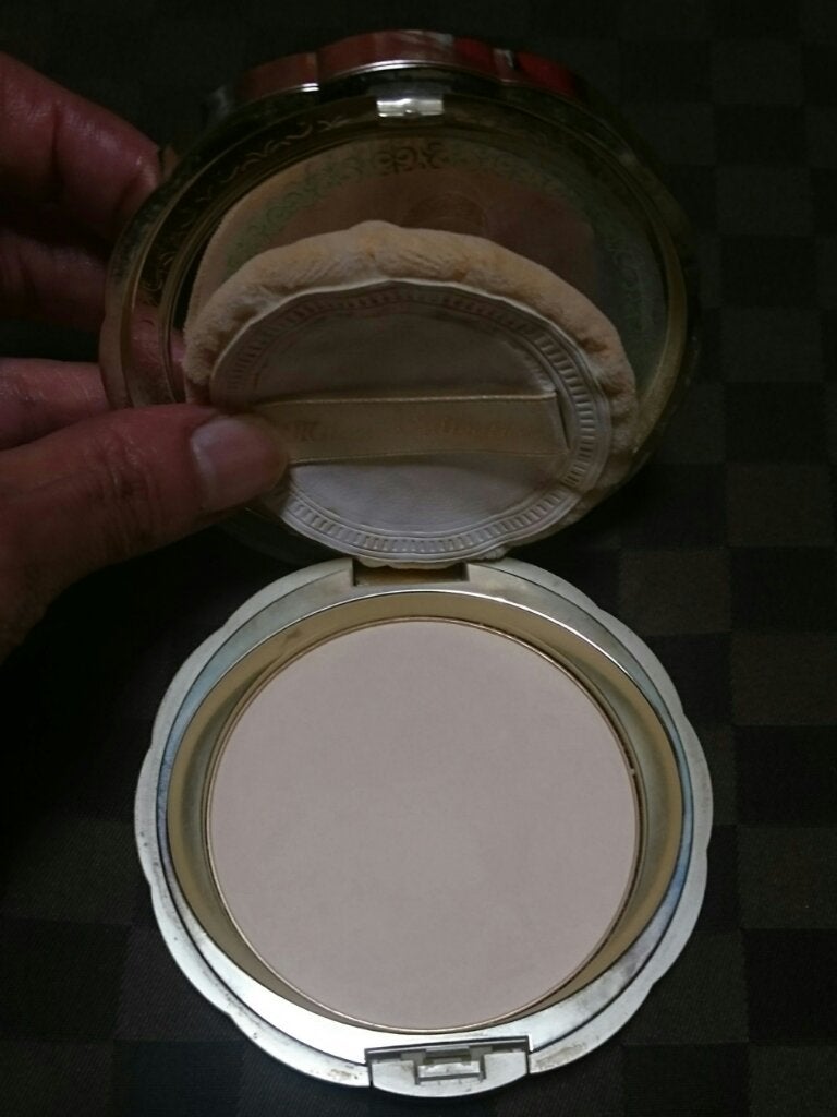 フェースアップパウダー2021/ミラノコレクション/プレストパウダーを使ったクチコミ(2枚目)