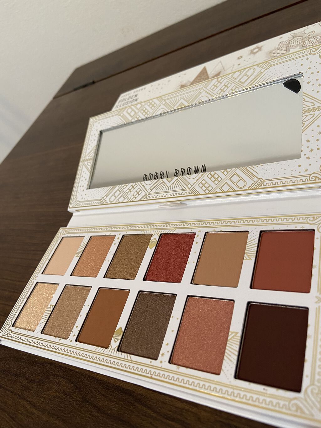 ゴールデン イリュージョン アイシャドウ パレット/BOBBI BROWN/アイシャドウパレットを使ったクチコミ（2枚目）