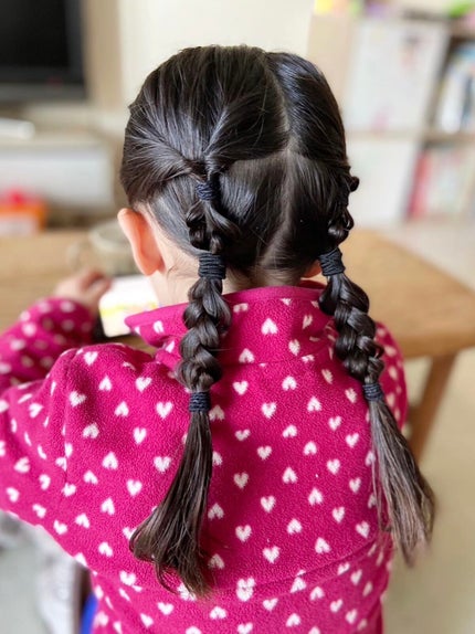 Yuki on LIPS 「4歳娘のヘアアレンジ♡崩れにくさ重視の登園ヘアです👧🏻✨通って..」(2枚目)