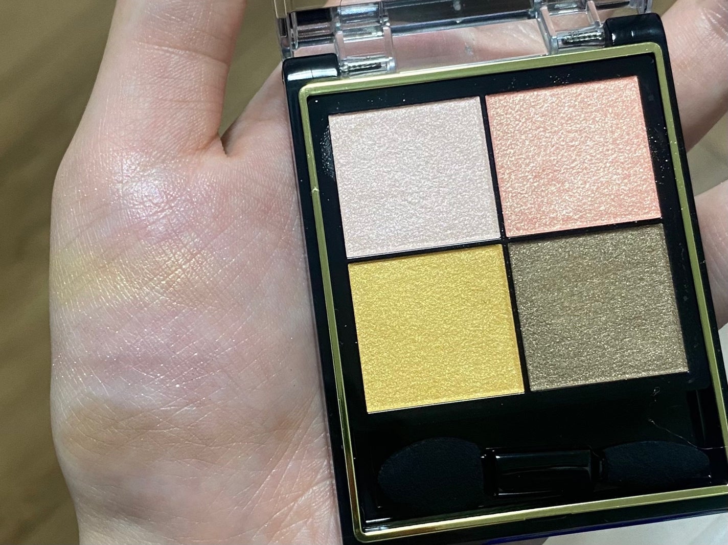 リアルクローズシャドウ/excel/アイシャドウパレットを使ったクチコミ(1枚目)