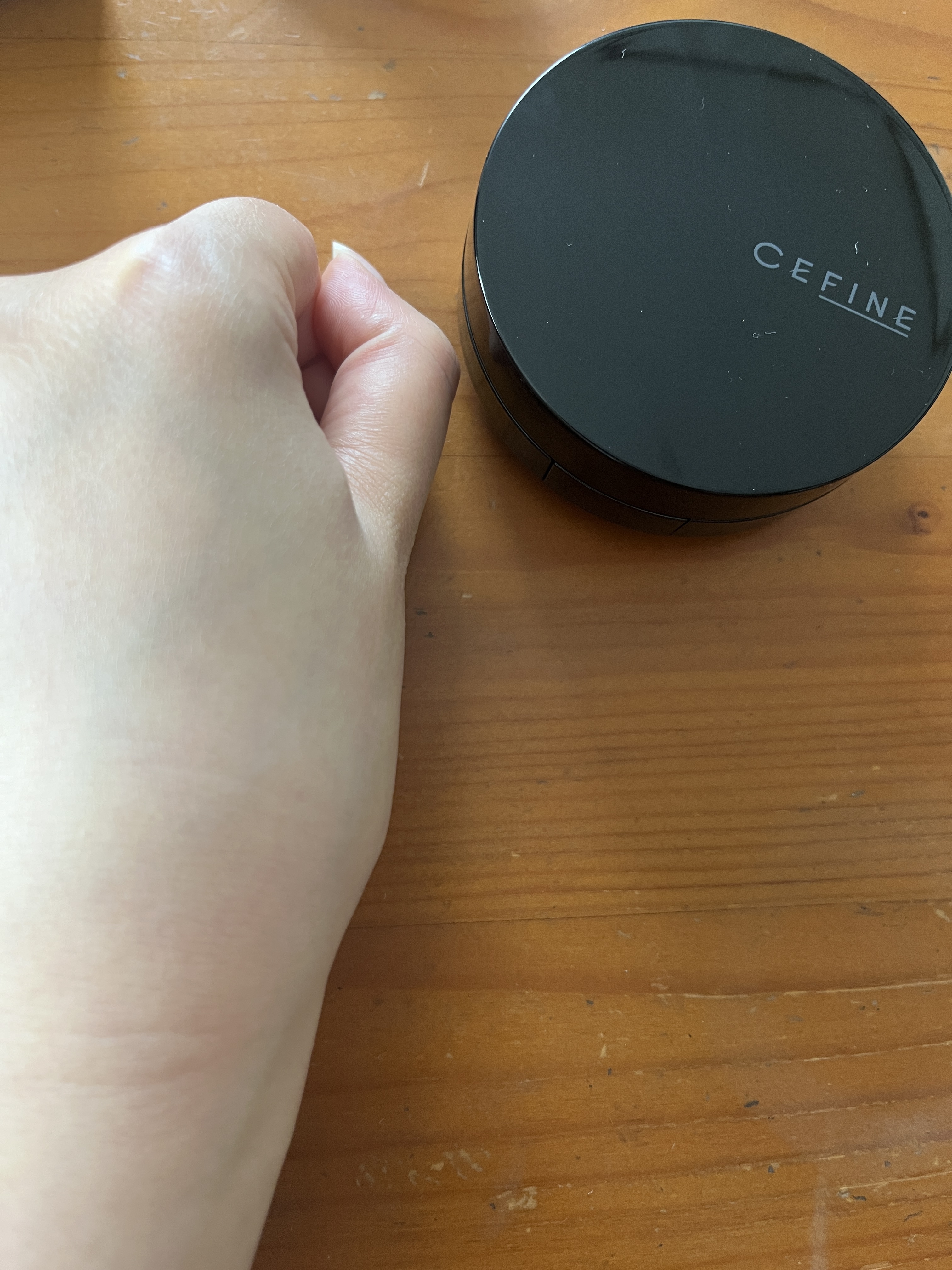 シルキーウェットリクイド 01 明るい肌色 （レフィル(パフ付)）/セフィーヌ/クリーム・エマルジョンファンデーションを使ったクチコミ（3枚目）