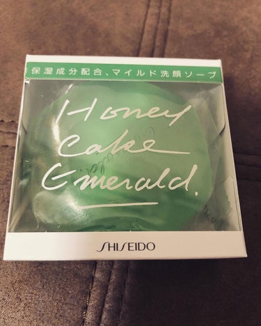 SHISEIDO ホネケーキ(エメラルド)NAのクチコミ「SHISEIDO
ホネケーキ
エメラルド

洗顔石鹸だけど、全身に使ってます。贅沢な感じがいい.....」（1枚目）