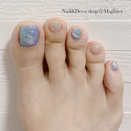 mika💍☆ヨガインストラクター🧘♀️ on LIPS 「#マイネイル💅🏻✨前にハンドでやったデザインを#フットバージョ..」(2枚目)