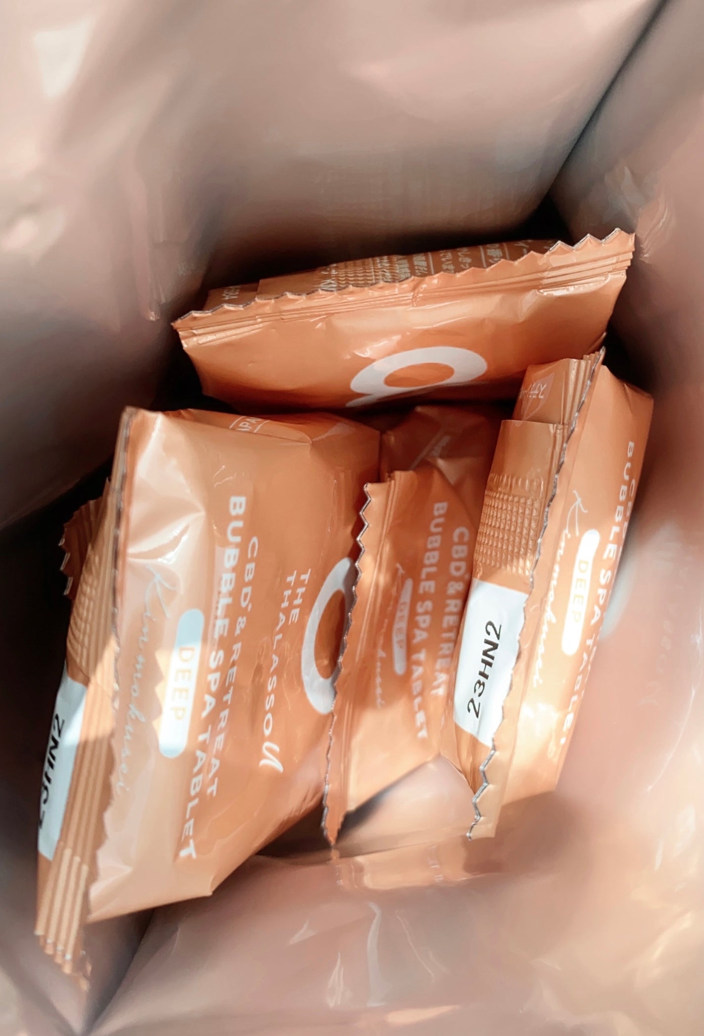 エイトザタラソ ユー CBD&リトリート バブルスパ タブレット入浴料 ディープ キンモクセイの香り/エイトザタラソ/炭酸系入浴剤を使ったクチコミ(4枚目)