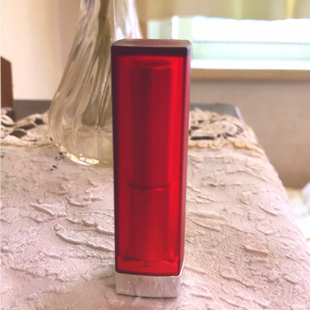 doobie on LIPS 「メイビリンの、マットカラーの口紅。色はボルドーでこれから秋先に..」(2枚目)