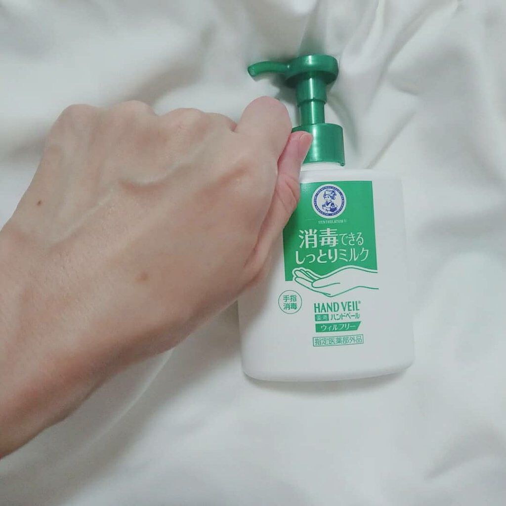 ハンドベール ウィルフリーミルク/メンソレータム/ハンドクリームを使ったクチコミ(4枚目)