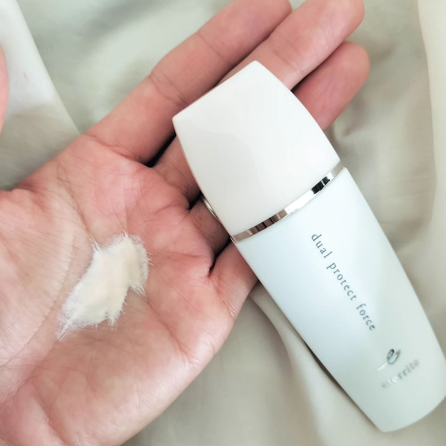 【未開封】シャルレ デュアル プロテクト フォース 50NC×2本セット〈日焼け止め乳液・化粧下地〉SPF50＋・PA＋＋＋＋ VA076 50mL eterrite エタリテ デュアル プロテクト フォース50NC｜シャルレの口コミ - 株式