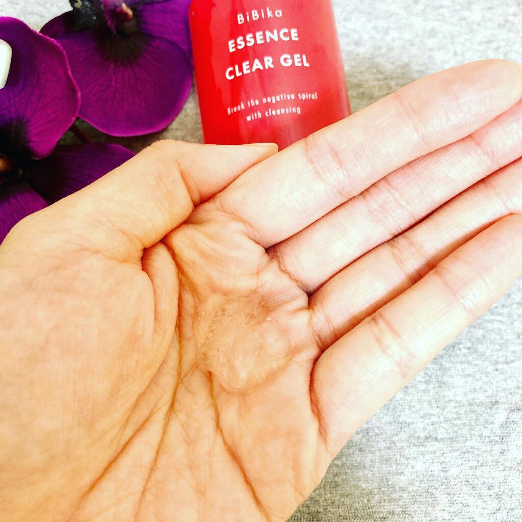 ここちゃん on LIPS 「BiBikaさんのESSENCECLEARGEL。ロフトさんで..」(4枚目)