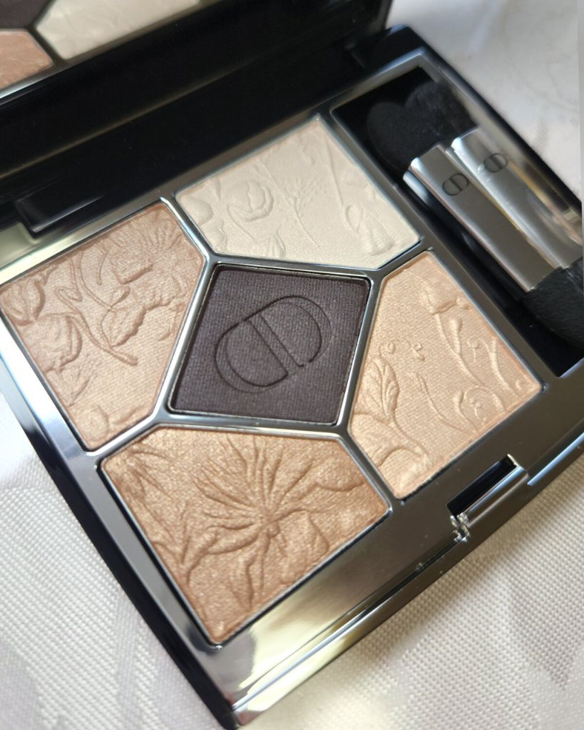 【旧】サンク クルール クチュール 509 ゴールデン ブーケ/Dior/アイシャドウパレットを使ったクチコミ（1枚目）