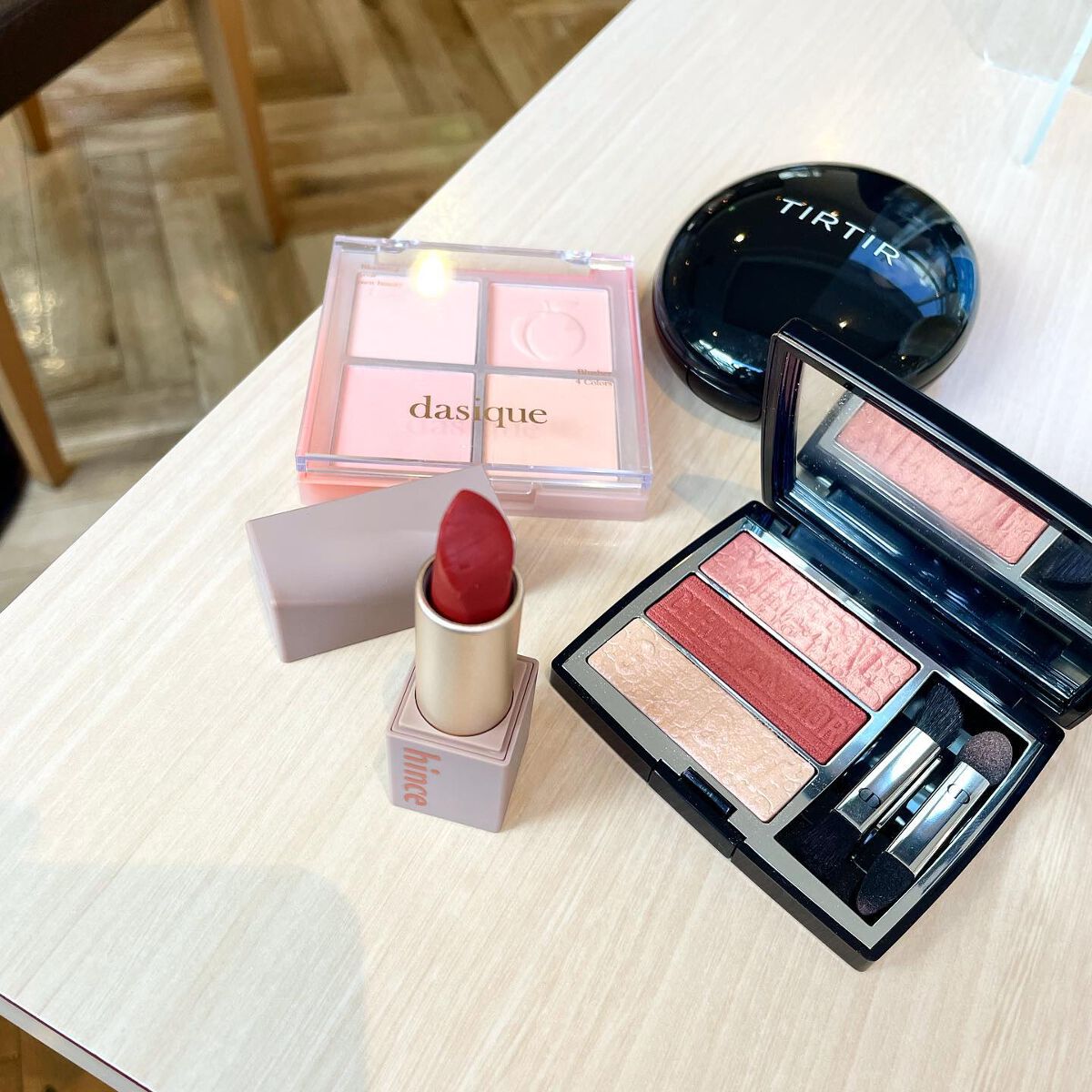 みーきです。 on LIPS 「.最近の一軍コスメ❤︎☑︎Diorトリオブリックパレット733..」(1枚目)