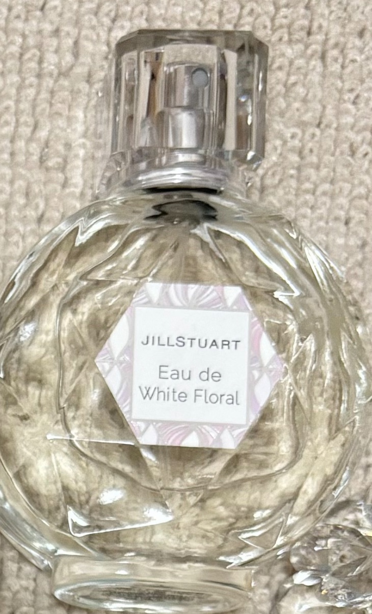ジルスチュアート オード ホワイトフローラル/JILL STUART/香水(レディース)を使ったクチコミ（2枚目）