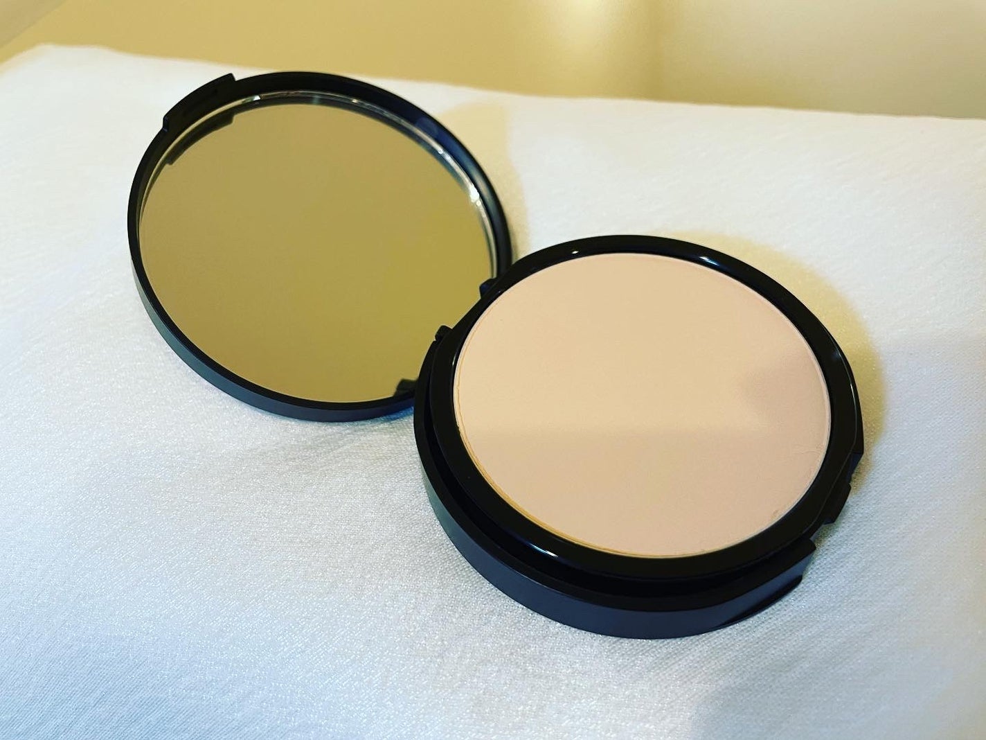 ベアプロ 16HR パウダー ファンデーション/bareMinerals/パウダーファンデーションを使ったクチコミ(1枚目)