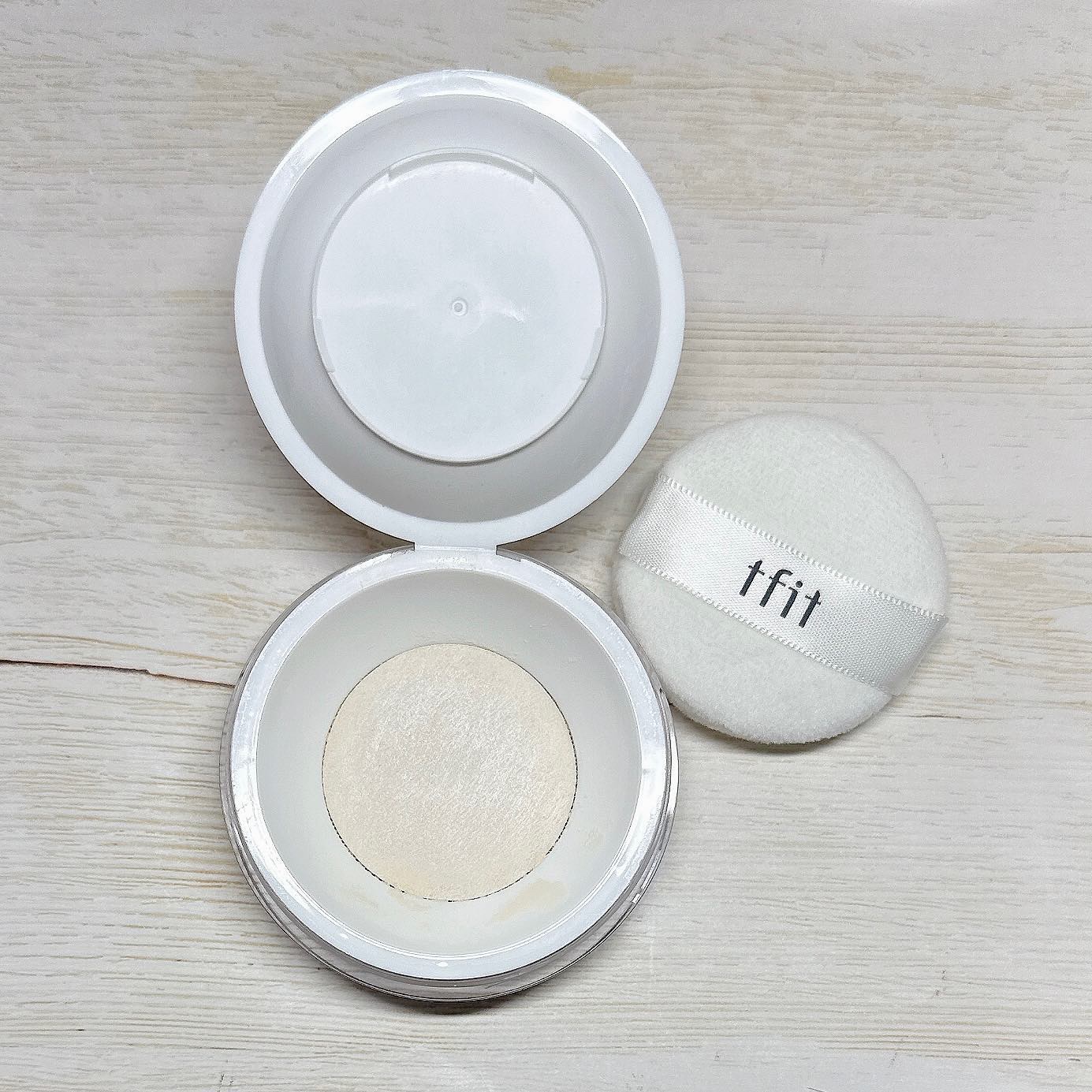 トランスルーセントセットフィニッシングパウダー/TFIT/ルースパウダーを使ったクチコミ（3枚目）