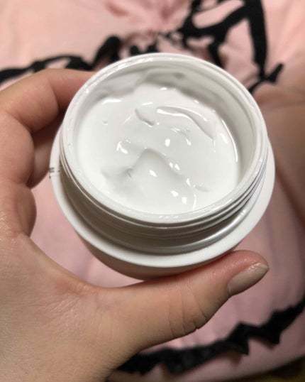 WHITE MILK CREAM/3CE/フェイスクリームを使ったクチコミ(3枚目)