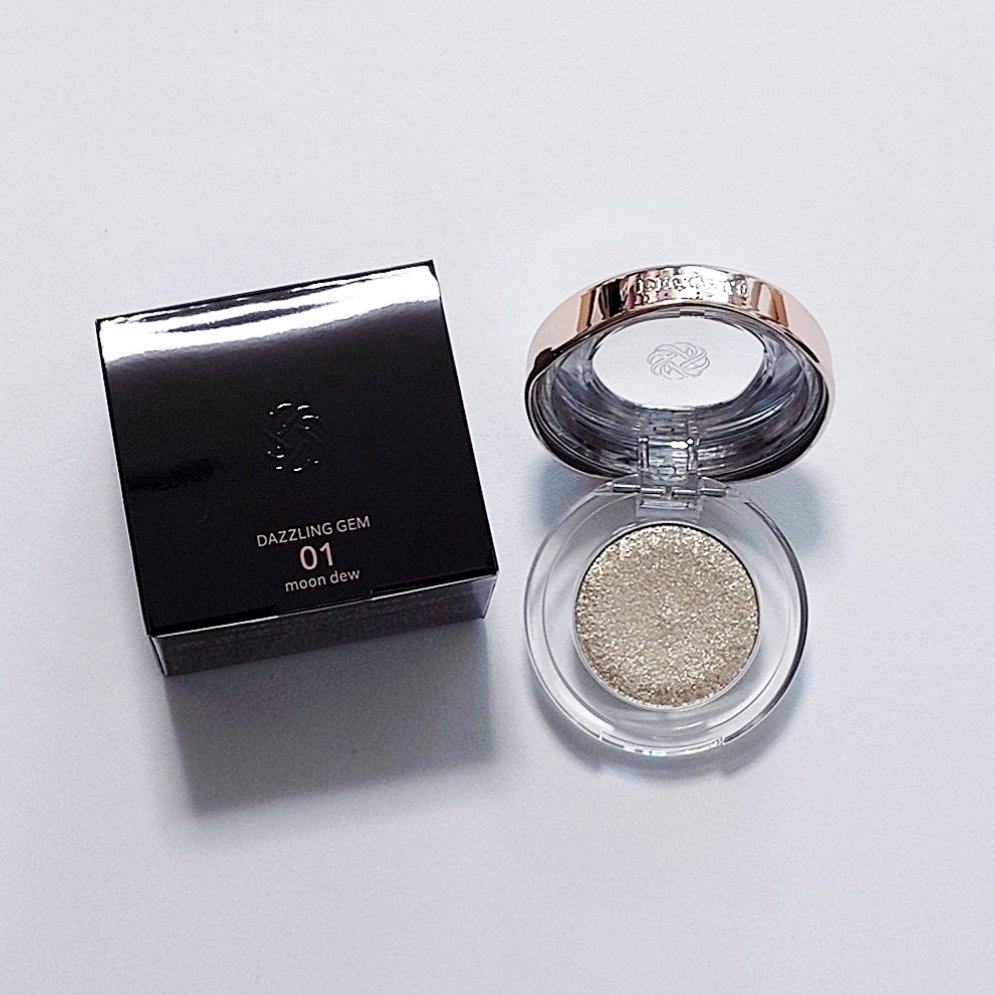 ダズリング ジェム 01 moon dew/DECORTÉ/単色アイシャドウを使ったクチコミ（2枚目）