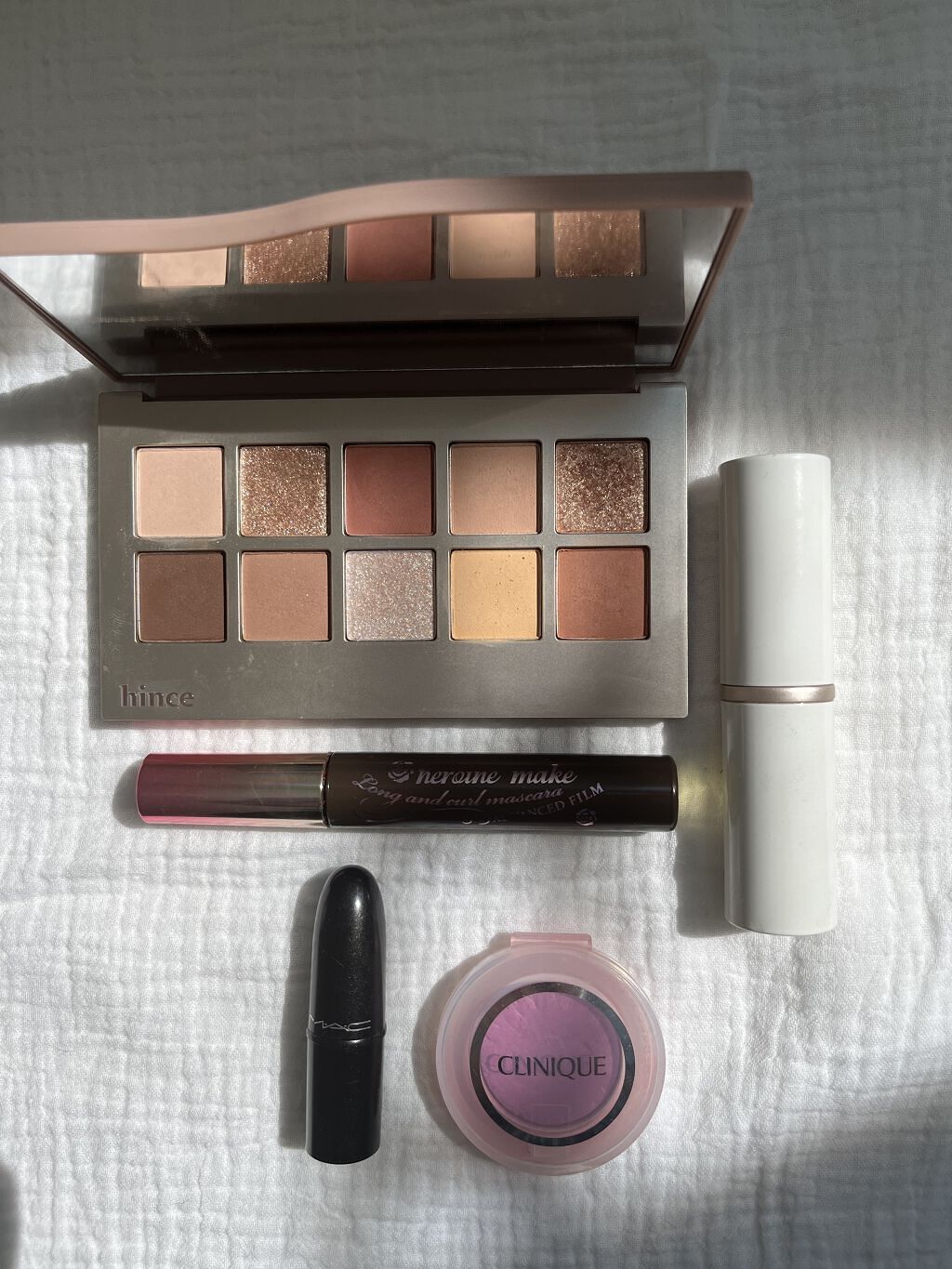 トゥルーディメンションラディアンスバーム/hince/スティックハイライトを使ったクチコミ（1枚目）