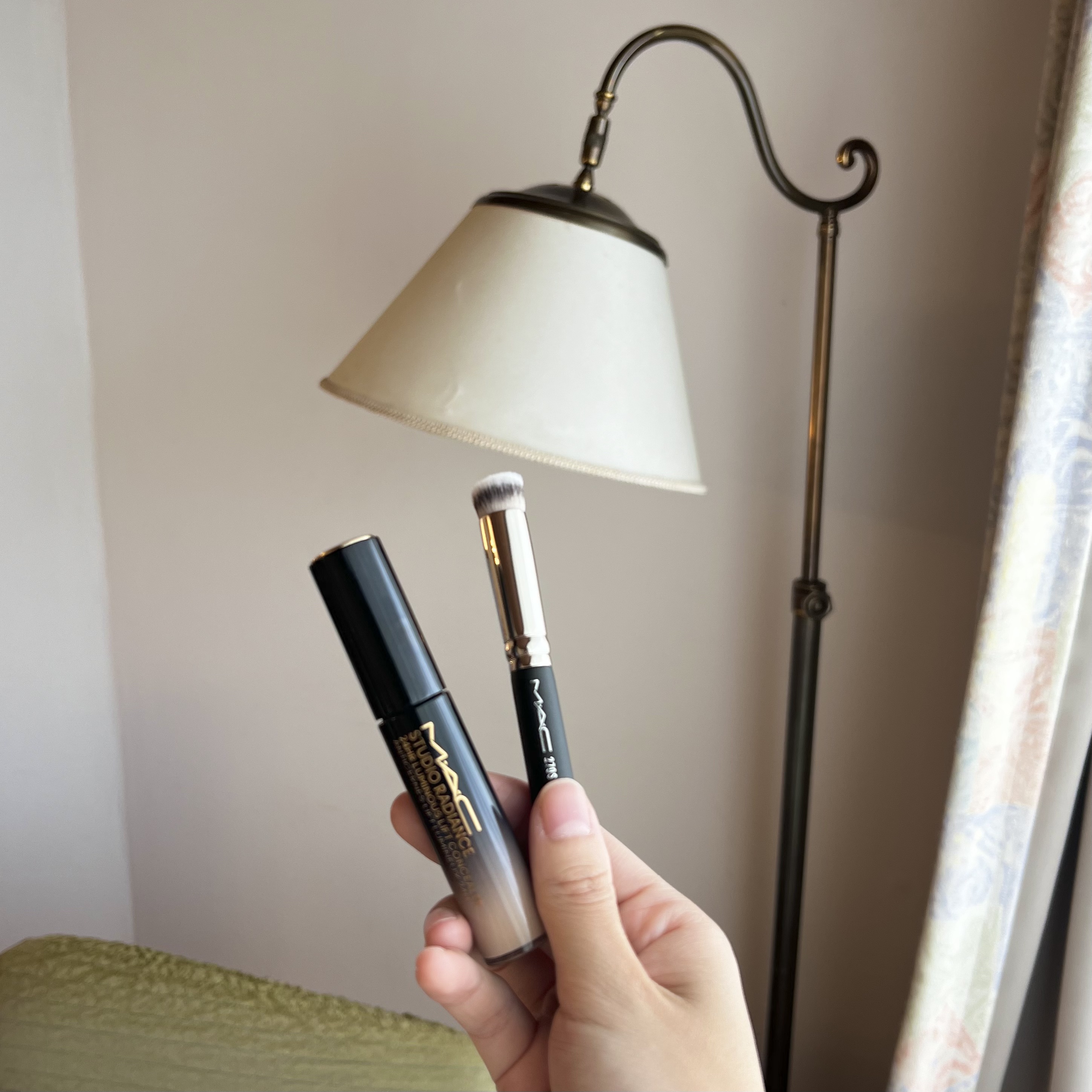 #270S ミニ ラウンド スラント ブラシ/M・A・C/メイクブラシを使ったクチコミ（1枚目）