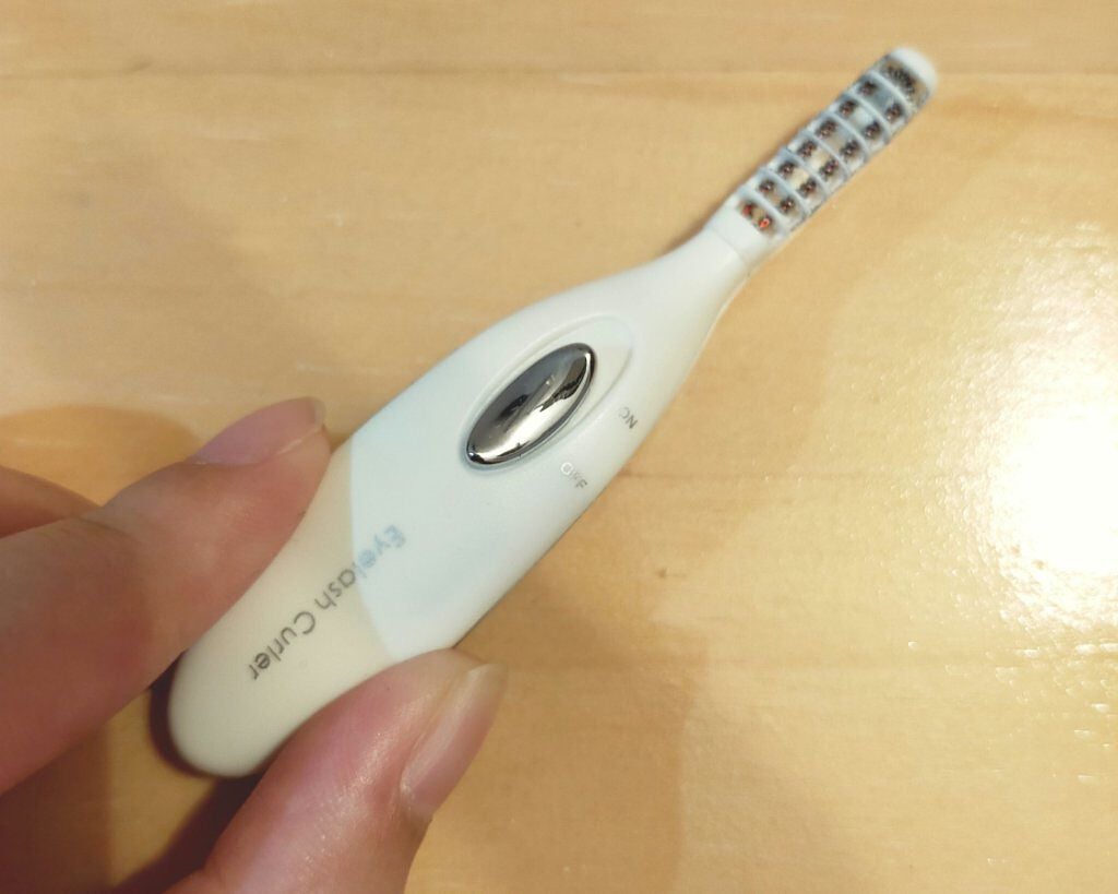 ミニホットアイラッシュカーラー/ニトリ/ホットビューラーを使ったクチコミ(2枚目)