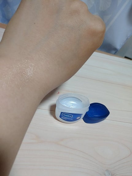Vaseline ORIGINAL JELLY/キャンドゥ/リップバームを使ったクチコミ(2枚目)