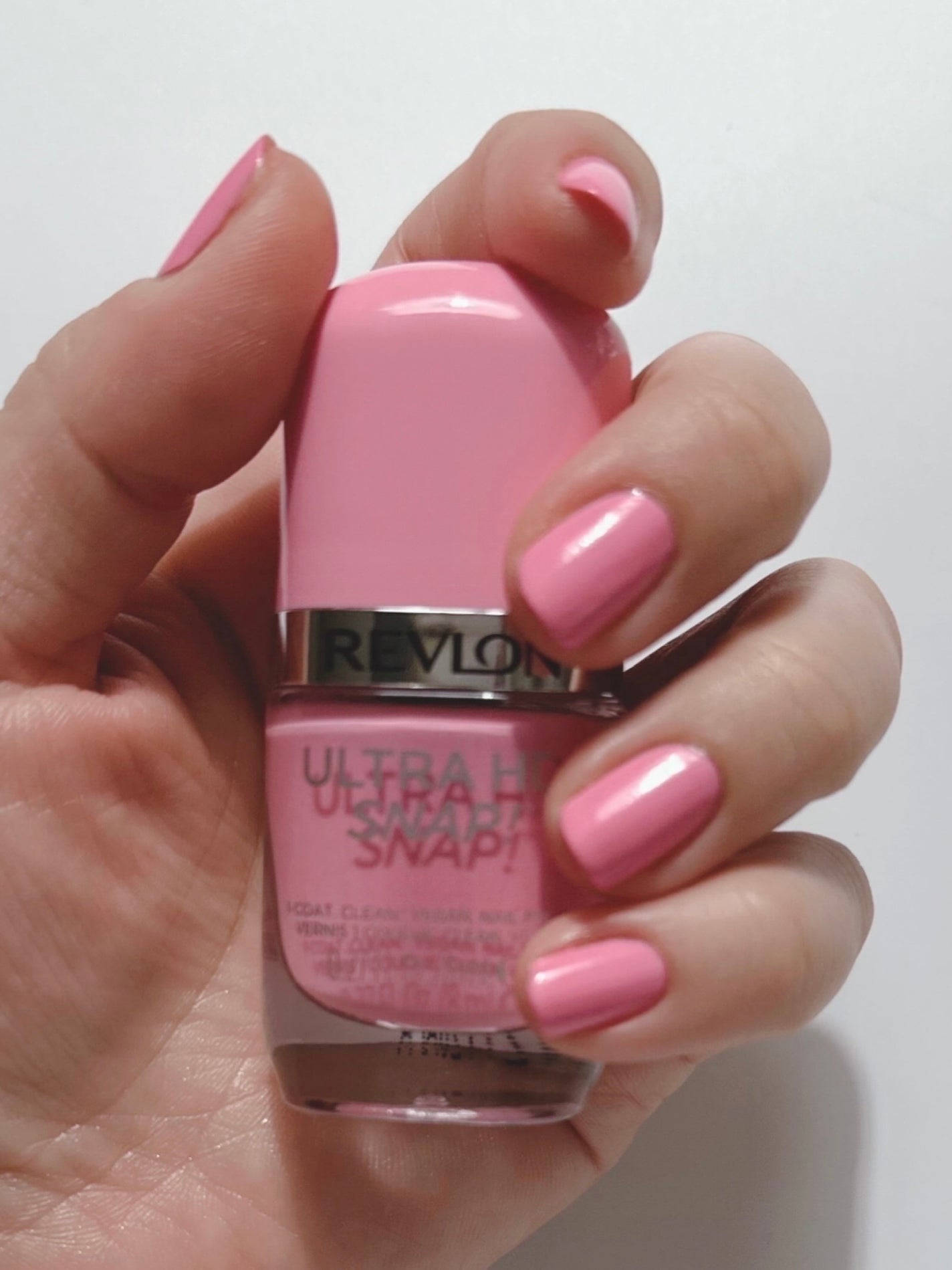 ウルトラ HD スナップ!/REVLON/マニキュアを使ったクチコミ(2枚目)