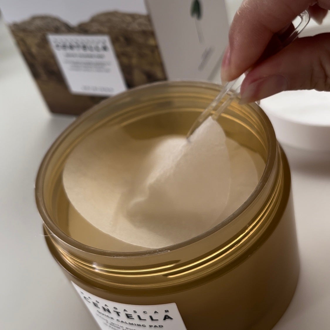 くろみ on LIPS 「肌の古い角質や汚れを除去しつつ潤いをしっとりとチャージしてキメ..」(3枚目)