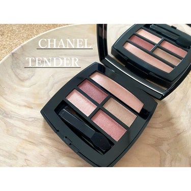 みなさん、可愛いんです❤️


▷CHANEL
    レ ベージュ パレット ルガール テンダー

質感や色味が異なる5色パレット。
2色使いでも3色使いでも5色使っても◎◎◎


これは投稿みて気に