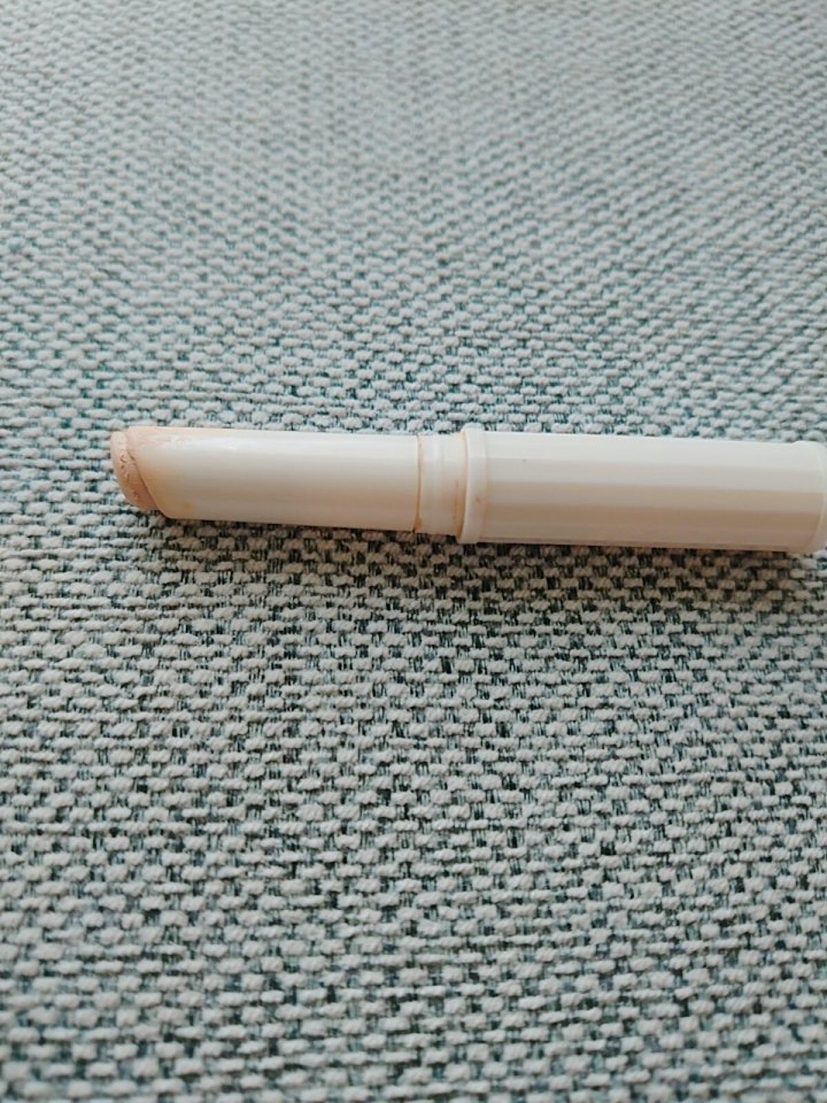 カラースティック モイストラスティングカバー No.06 ナチュラルオークル/キャンメイク/スティックコンシーラーを使ったクチコミ（2枚目）