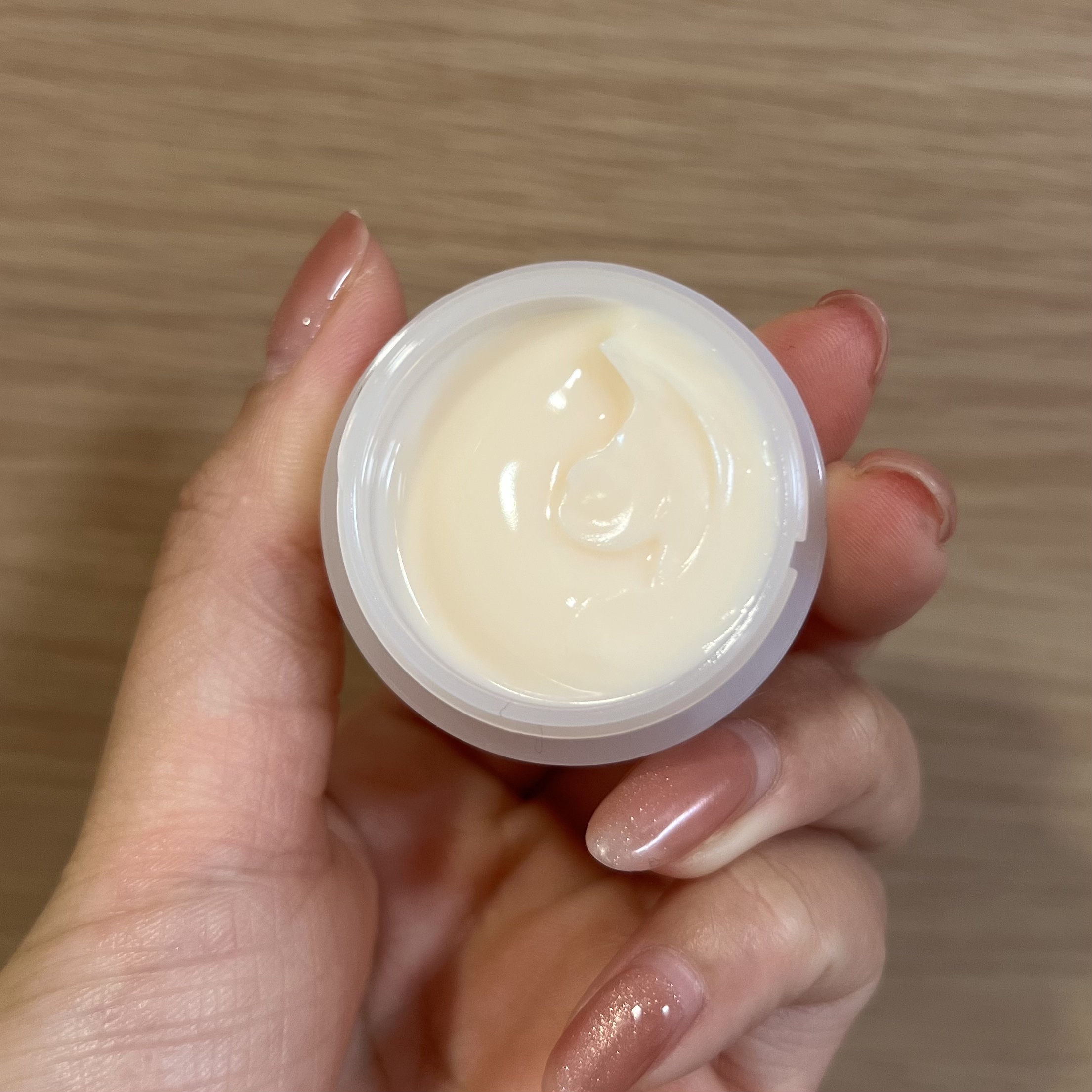 リップゾーンセラム/DEW/リップマスクを使ったクチコミ（2枚目）