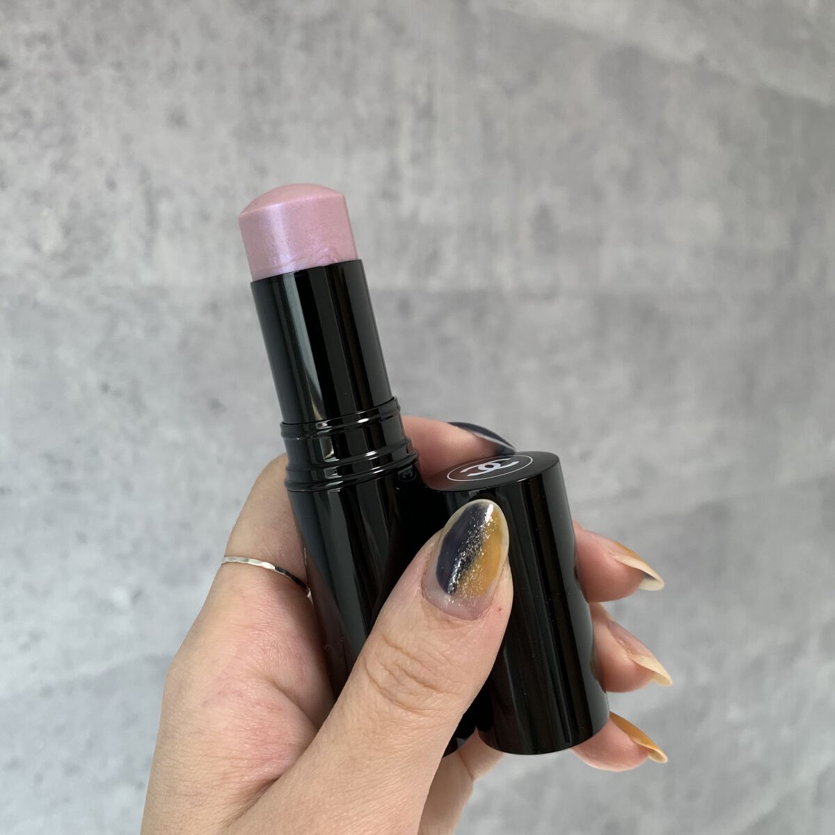 新色レビュー】ボーム エサンシエル｜CHANELの口コミ - ブルベに