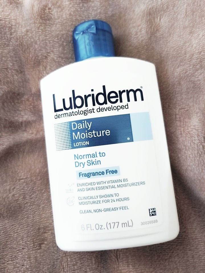 デイリーモイスチャーローション ノーマル〜ドライスキン/Lubriderm/ボディローションを使ったクチコミ(1枚目)