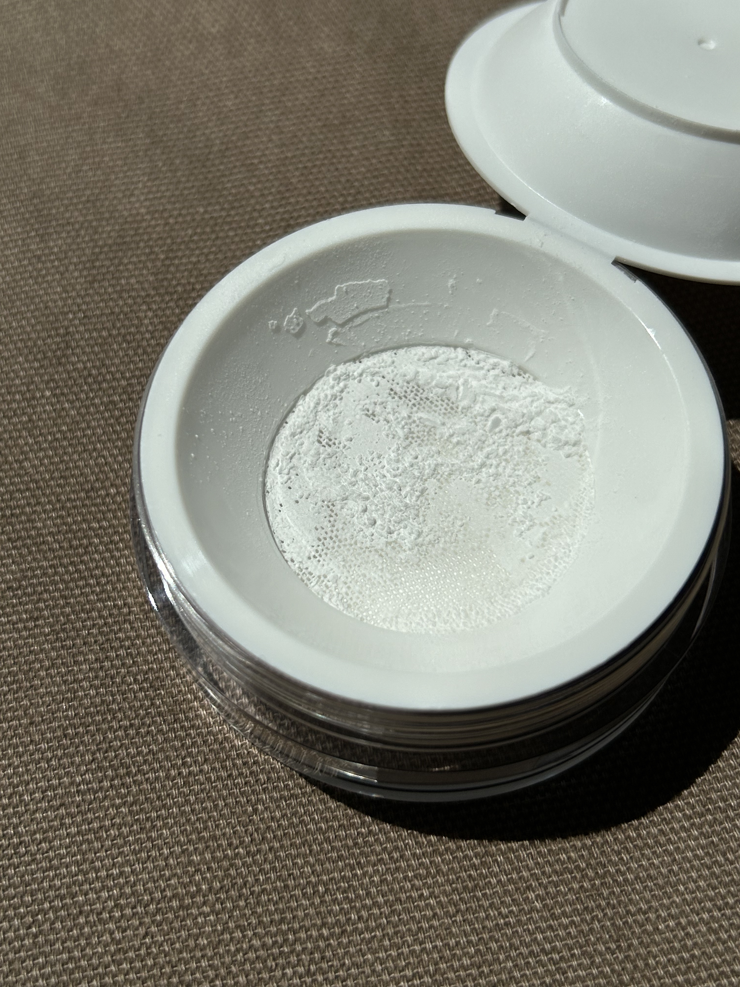 トランスルーセントセットフィニッシングパウダー/TFIT/ルースパウダーを使ったクチコミ（2枚目）