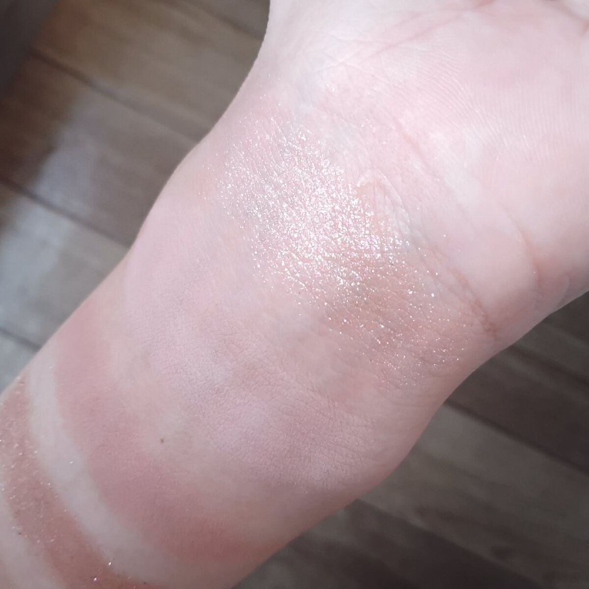 かぼちゃん on LIPS 「FlowerknowsLoveBear9色アイシャドウパレット..」(6枚目)