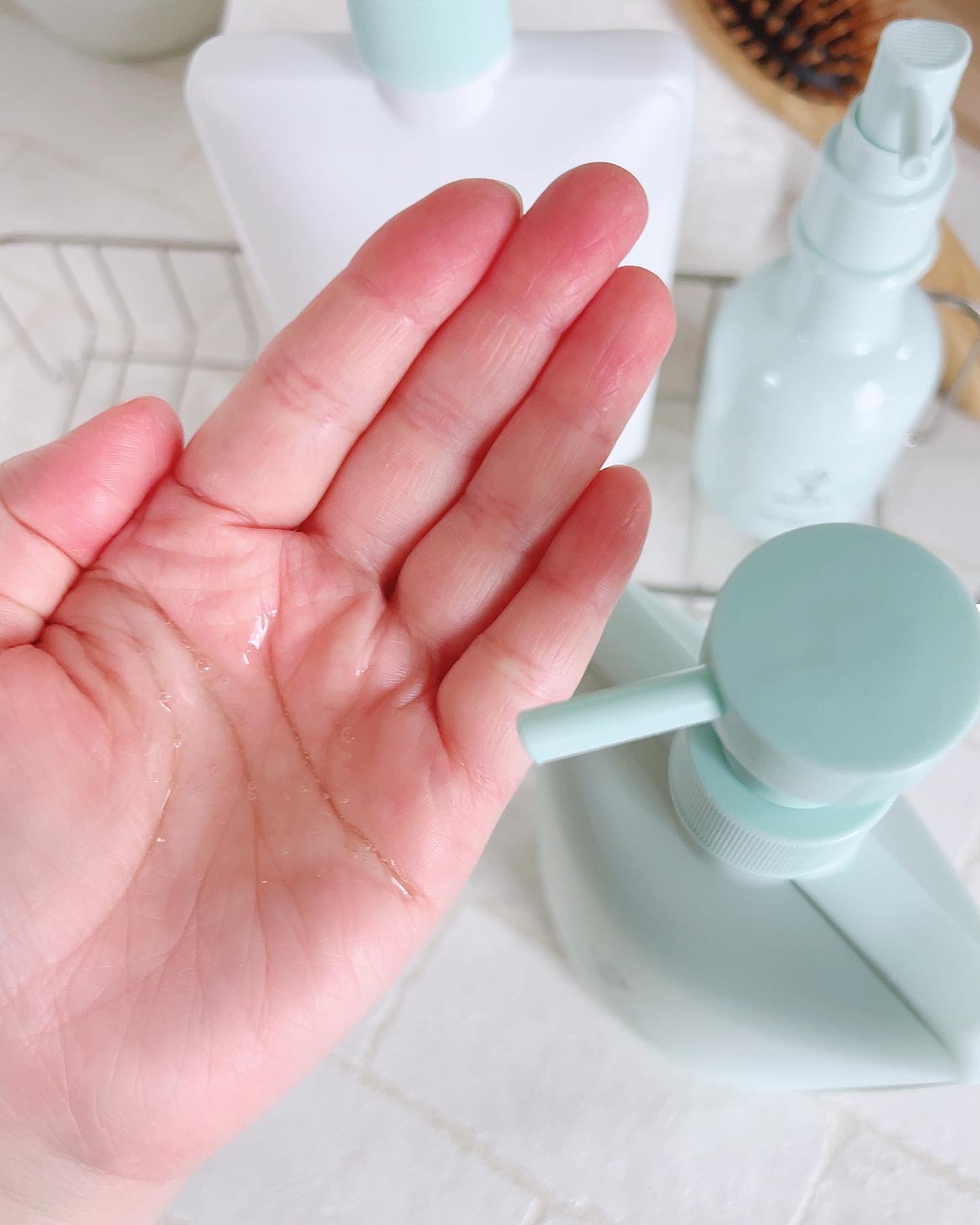 Scalp Care&Moist 薬用スカルプ＆モイストエッセンス/MQURE/頭皮ローションを使ったクチコミ（3枚目）