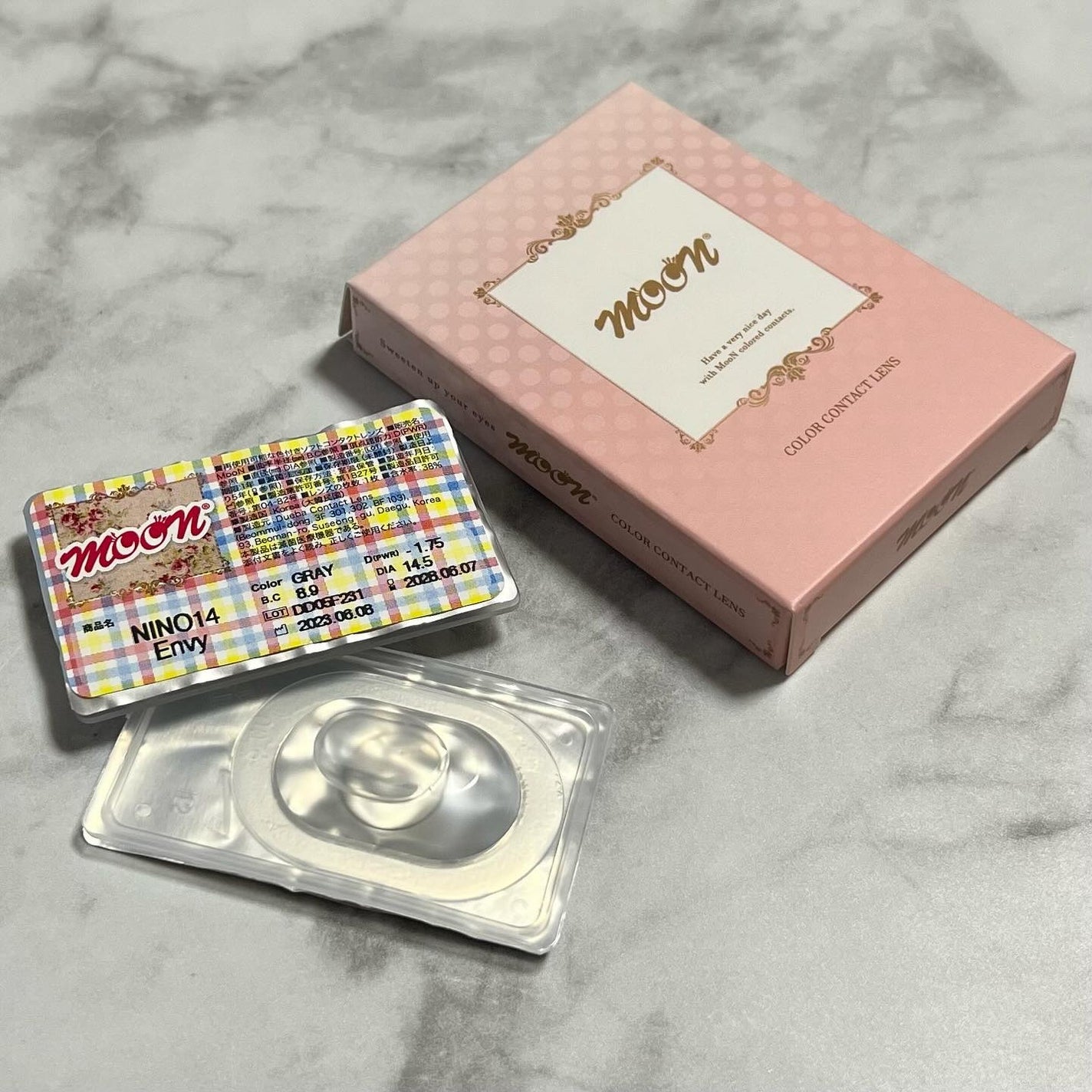 Envy/MooN/1ヶ月(1MONTH)カラコンを使ったクチコミ(8枚目)