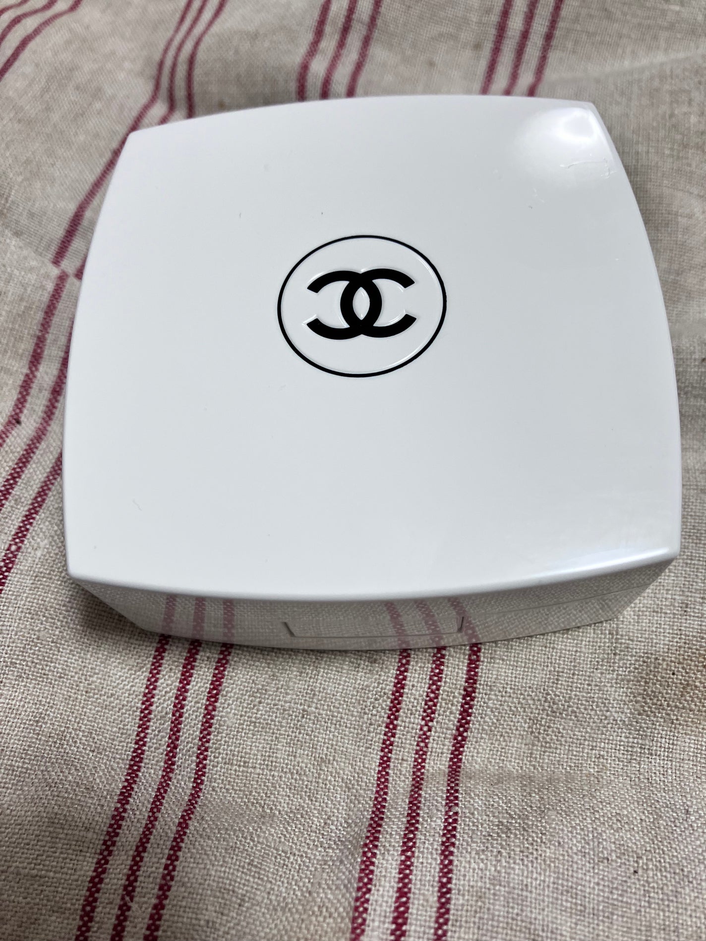 ル ブラン クッション/CHANEL/クッションファンデーションを使ったクチコミ(1枚目)